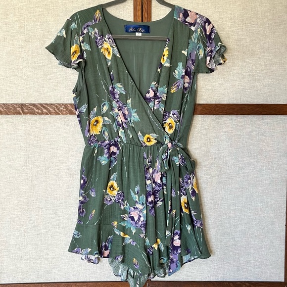 Blue Rain Green Floral Romper with Tie - Medium - Picture 4 of 13